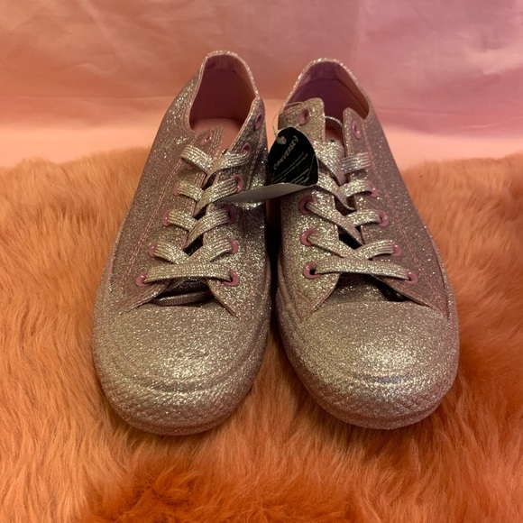 💕NWT Women’s Converse in Metallic Glitter Pink💕 - Picture 4 of 9